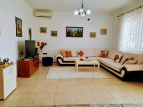 Besi Guesthouse